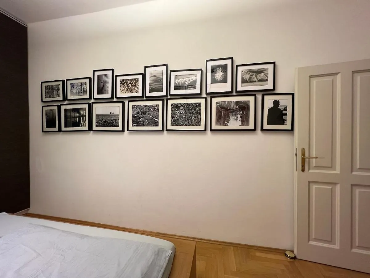 Apartment Vienna Design Apartment: Stylish Stay Near Schönbrunn with Parking & Netflix Austria