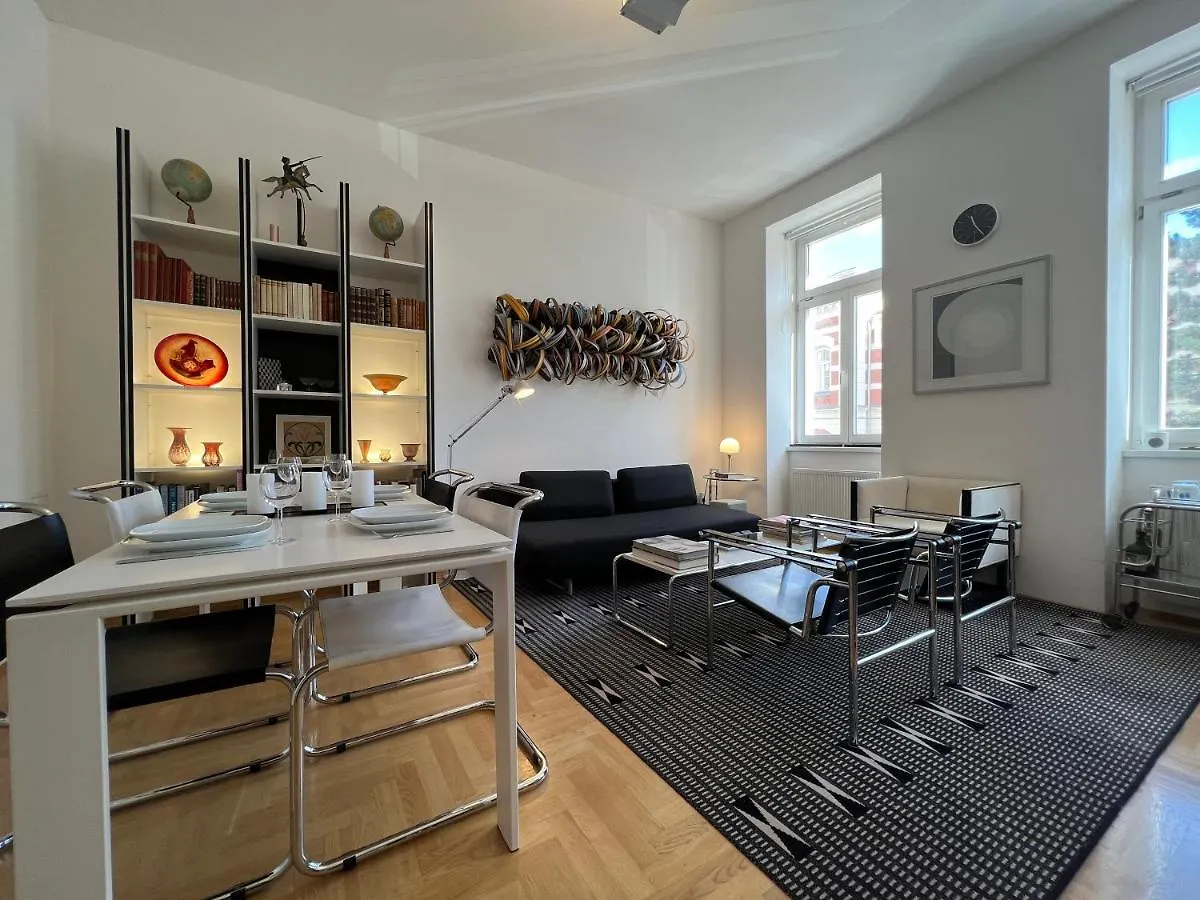 Vienna Design Apartment: Stylish Stay Near Schönbrunn with Parking & Netflix 0*,