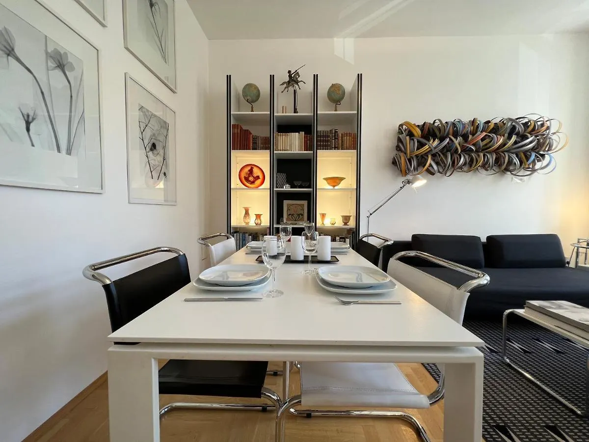 Apartment Vienna Design Apartment: Stylish Stay Near Schönbrunn with Parking & Netflix